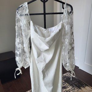 Off the shoulder lace sleeve halter dress